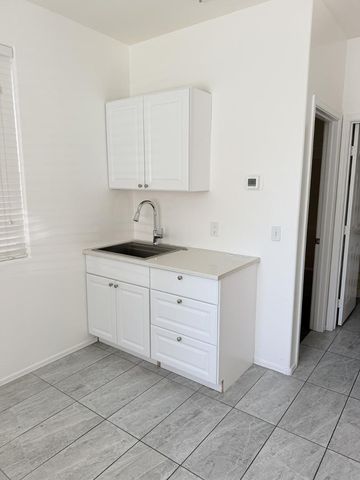 7706 S 24th Drive, Phoenix, AZ 85041