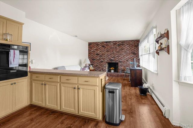 182 Connetquot Drive, Oakdale, NY 11769