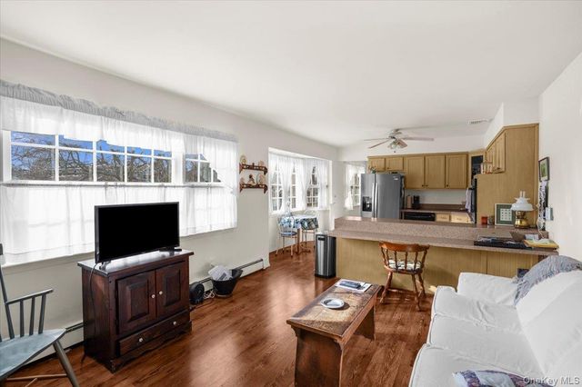 182 Connetquot Drive, Oakdale, NY 11769