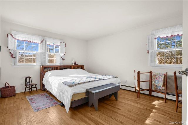 182 Connetquot Drive, Oakdale, NY 11769