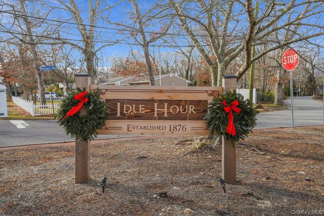 182 Connetquot Drive, Oakdale, NY 11769