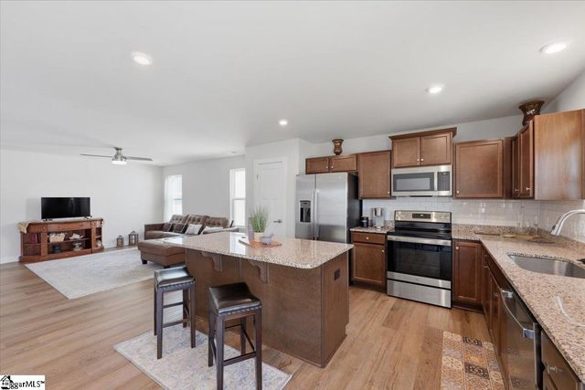 2321 Caffry Lane, Boiling Springs, SC 29316