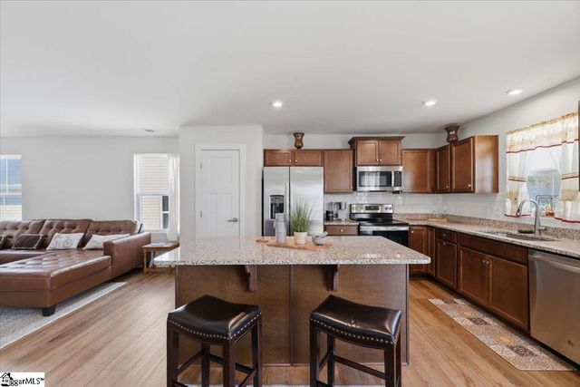 2321 Caffry Lane, Boiling Springs, SC 29316