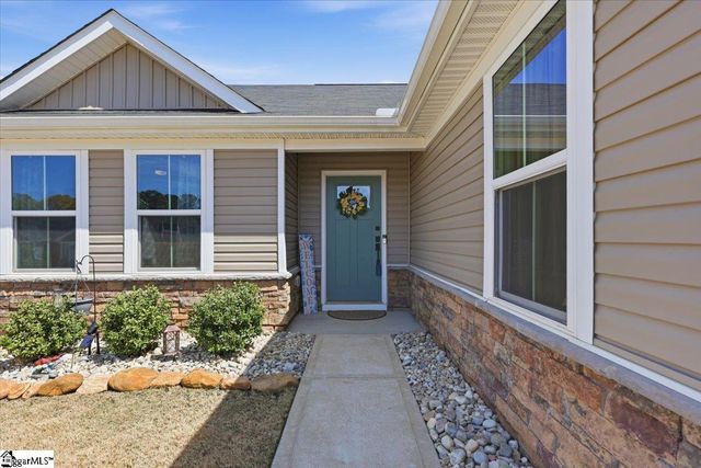 2321 Caffry Lane, Boiling Springs, SC 29316