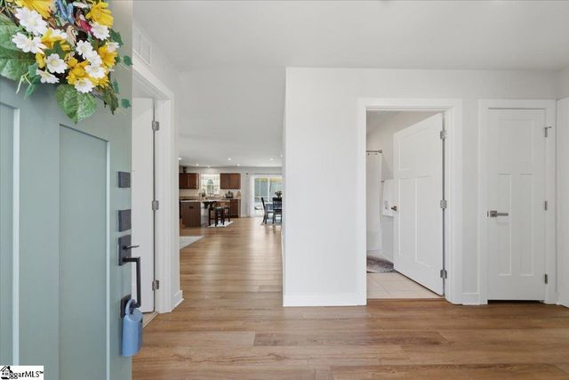 2321 Caffry Lane, Boiling Springs, SC 29316