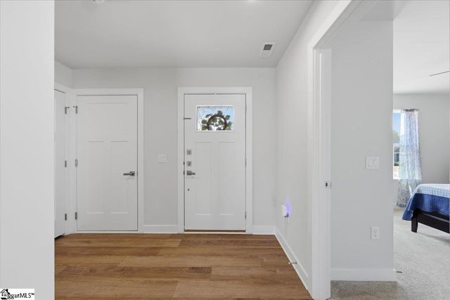 2321 Caffry Lane, Boiling Springs, SC 29316