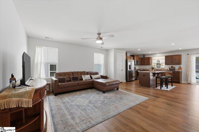 2321 Caffry Lane, Boiling Springs, SC 29316