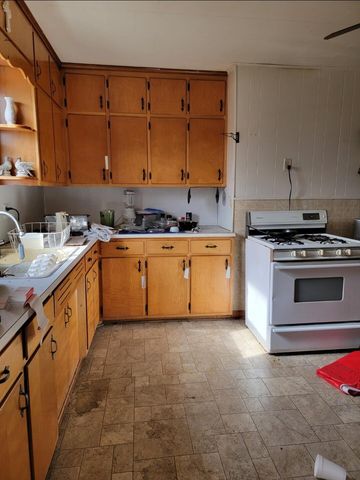 1401 E Broadway Street, Monett, MO 65708