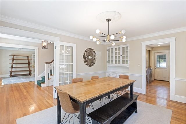 14 Stratford Rd, Melrose, MA 02176