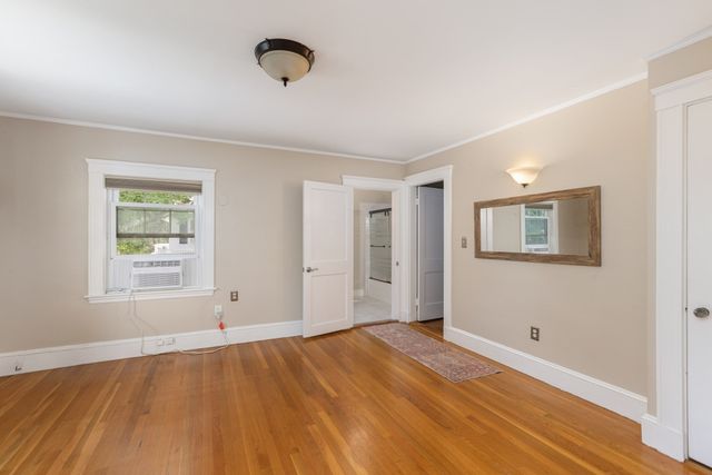 14 Stratford Rd, Melrose, MA 02176