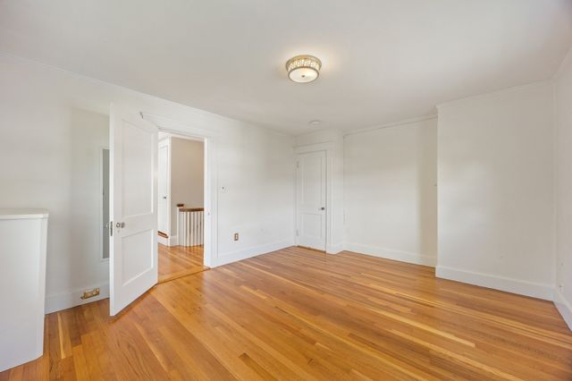 14 Stratford Rd, Melrose, MA 02176
