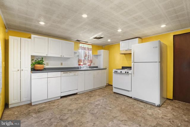 148 MONROE ST, Bethlehem, PA 18017