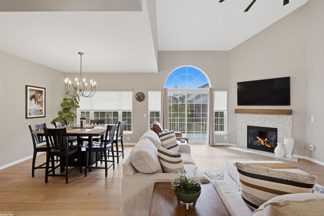 2747 Castlemartin Court, Oakland, MI 48306