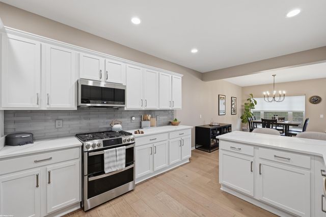 2747 Castlemartin Court, Oakland, MI 48306