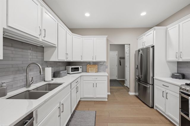 2747 Castlemartin Court, Oakland, MI 48306