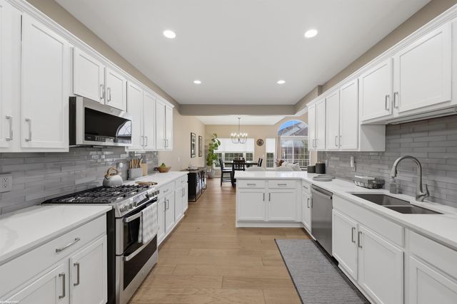 2747 Castlemartin Court, Oakland, MI 48306