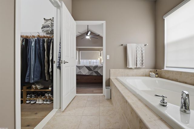 2747 Castlemartin Court, Oakland, MI 48306