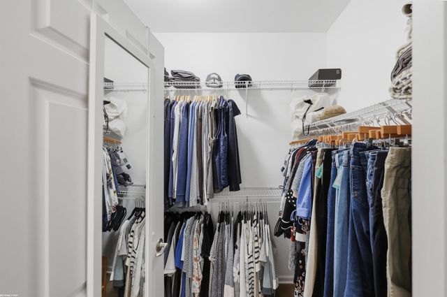 2747 Castlemartin Court, Oakland, MI 48306