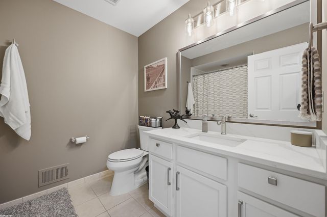 2747 Castlemartin Court, Oakland, MI 48306