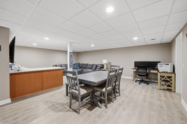 2747 Castlemartin Court, Oakland, MI 48306