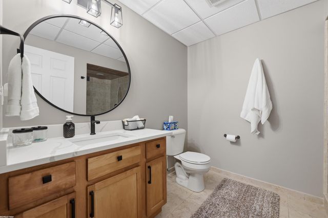 2747 Castlemartin Court, Oakland, MI 48306