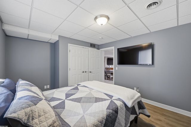 2747 Castlemartin Court, Oakland, MI 48306