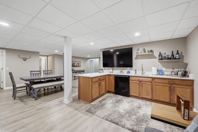 2747 Castlemartin Court, Oakland, MI 48306