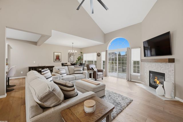 2747 Castlemartin Court, Oakland, MI 48306