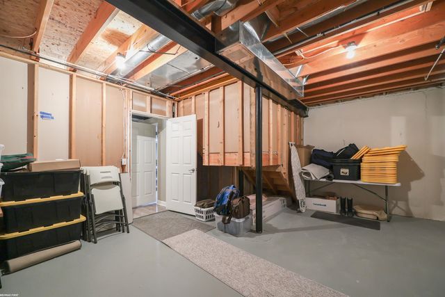 2747 Castlemartin Court, Oakland, MI 48306