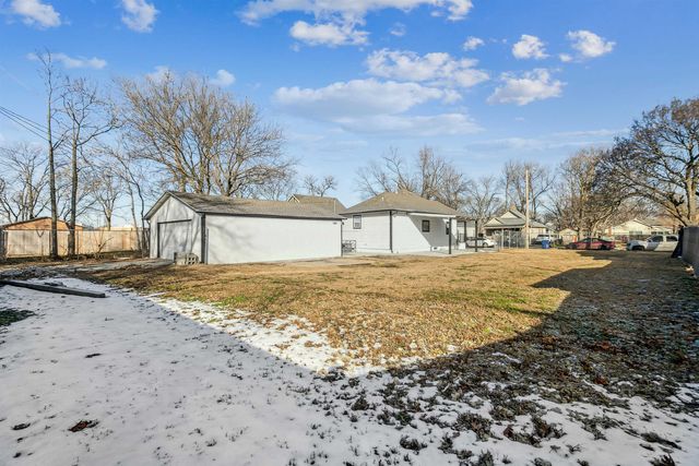 517 W Shirk St, Wichita, KS 67213