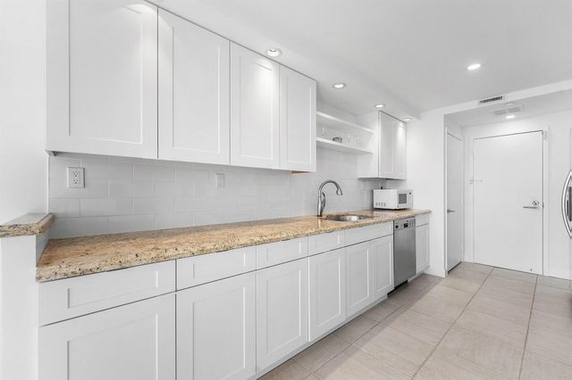 250 S Ocean Boulevard 4f, Boca Raton, FL 33432