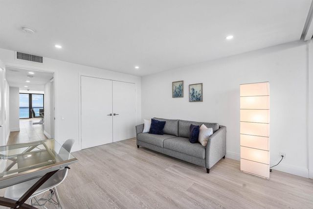 250 S Ocean Boulevard 4f, Boca Raton, FL 33432