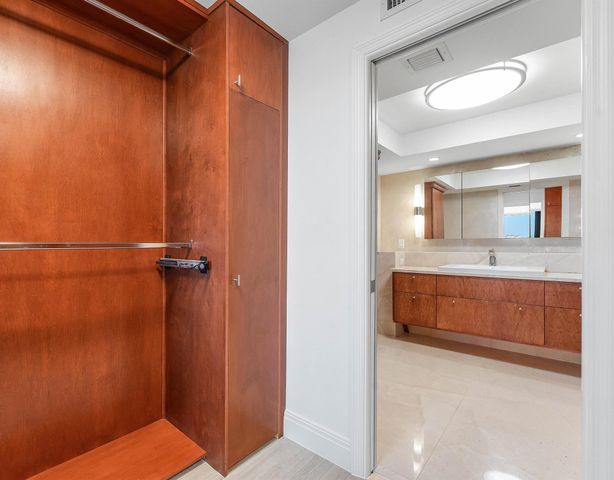 250 S Ocean Boulevard 4f, Boca Raton, FL 33432