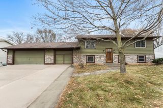 633 Sand Creek Drive NW, Coon Rapids, MN 55448