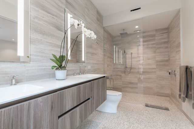 10 Farnsworth 3A, Boston, MA 02210