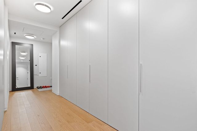 10 Farnsworth 3A, Boston, MA 02210