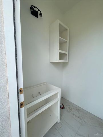 4012 S Duncan Lane, Edinburg, TX 78542