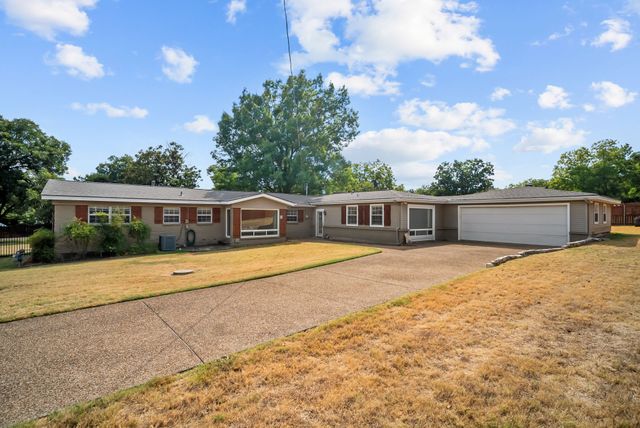 3709 Pecan Park Drive, Weatherford, TX 76087