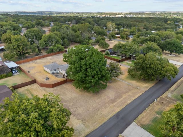 3709 Pecan Park Drive, Weatherford, TX 76087