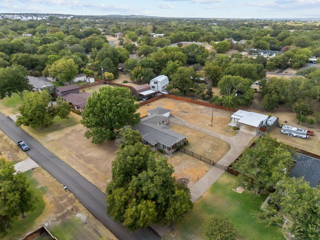 3709 Pecan Park Drive, Weatherford, TX 76087