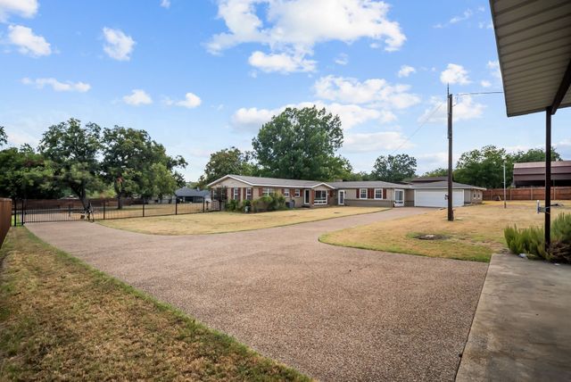 3709 Pecan Park Drive, Weatherford, TX 76087