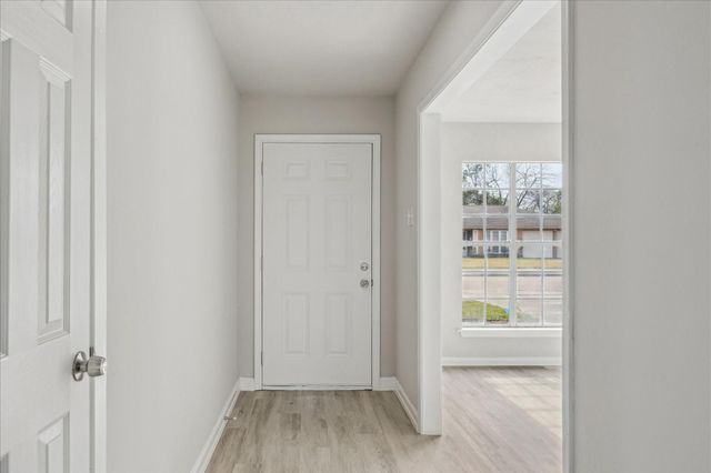 5922 Fontenelle Drive, Houston, TX 77035