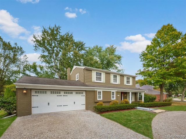 19938 S Waltham Road, Beverly Hills, MI 48025