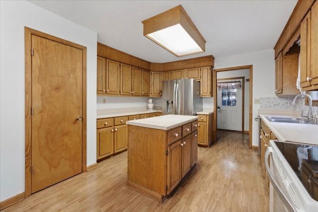 1649 N Main St, Tennessee Ridge, TN 37178