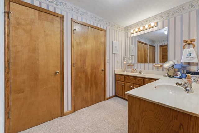 1649 N Main St, Tennessee Ridge, TN 37178