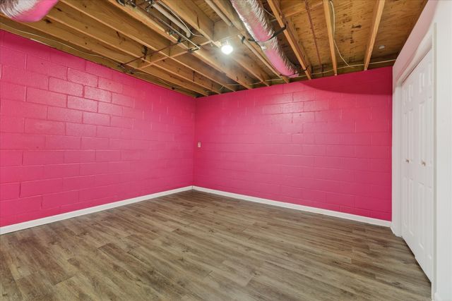 1649 N Main St, Tennessee Ridge, TN 37178