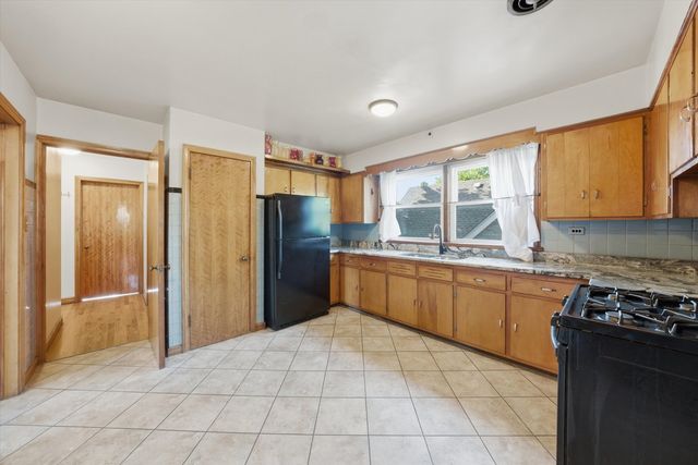 7058 S Fairfield Avenue 2, Chicago, IL 60629