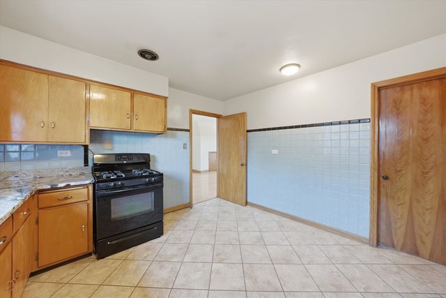7058 S Fairfield Avenue 2, Chicago, IL 60629
