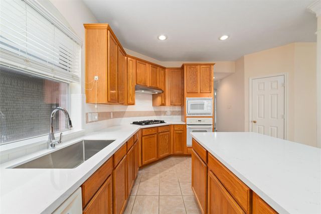 2638 Long Leaf Drive, Sugar Land, TX 77478