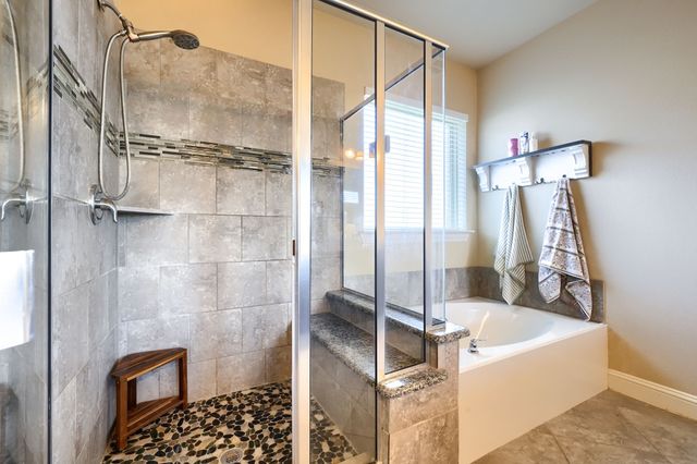 2406 Lucerne Drive, Rowlett, TX 75089
